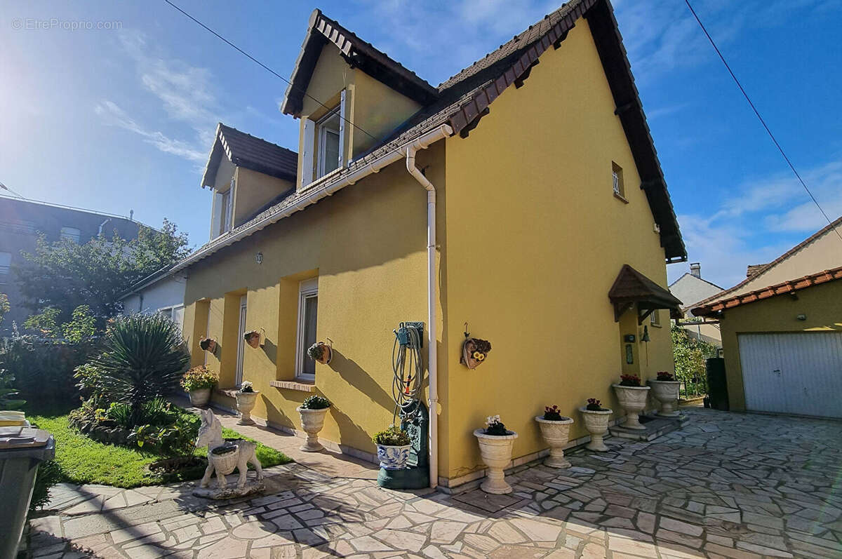 Maison à HOUILLES