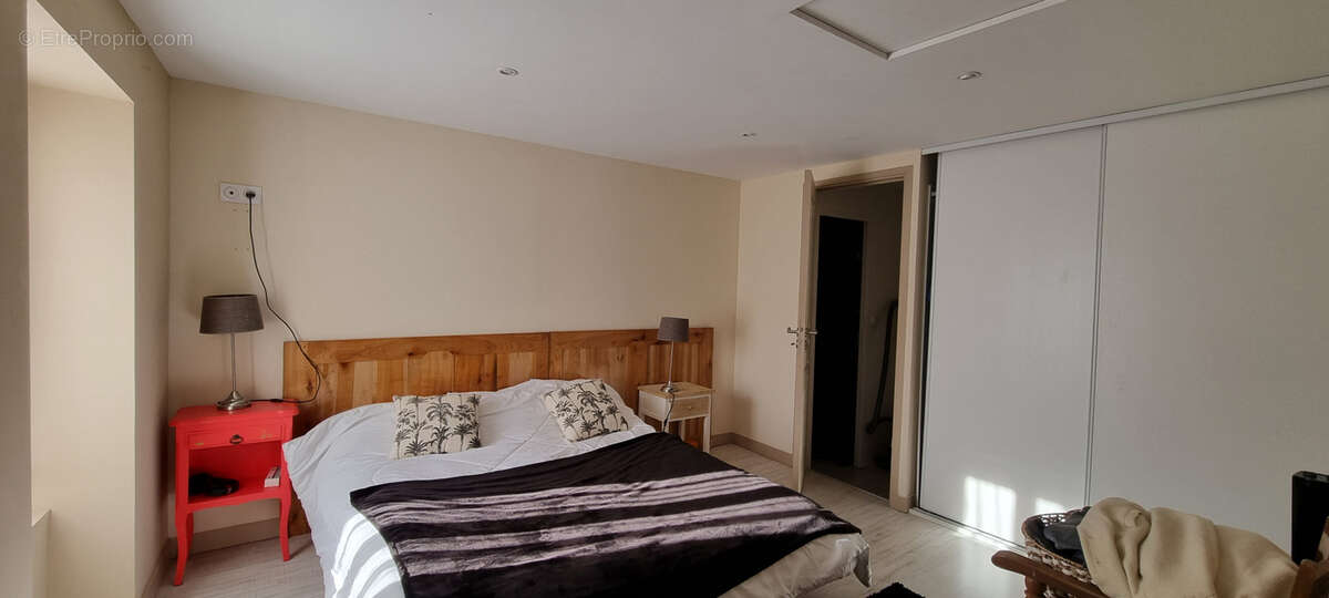 Maison à BRISSAC-QUINCE