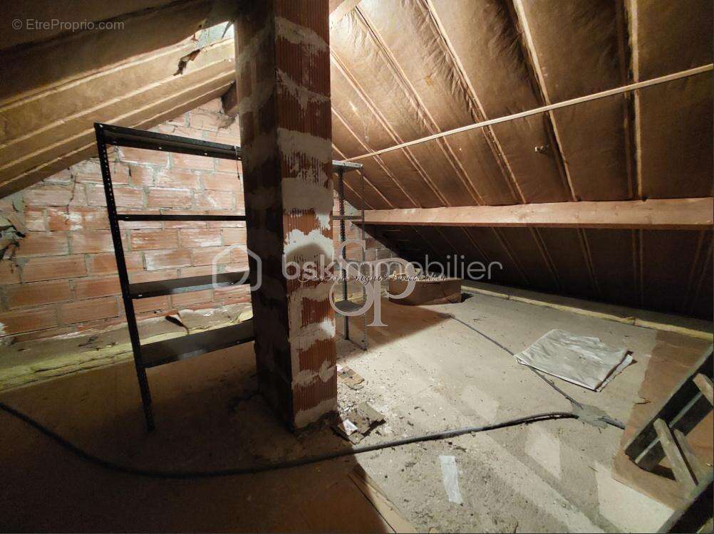 Maison à LORREZ-LE-BOCAGE-PREAUX