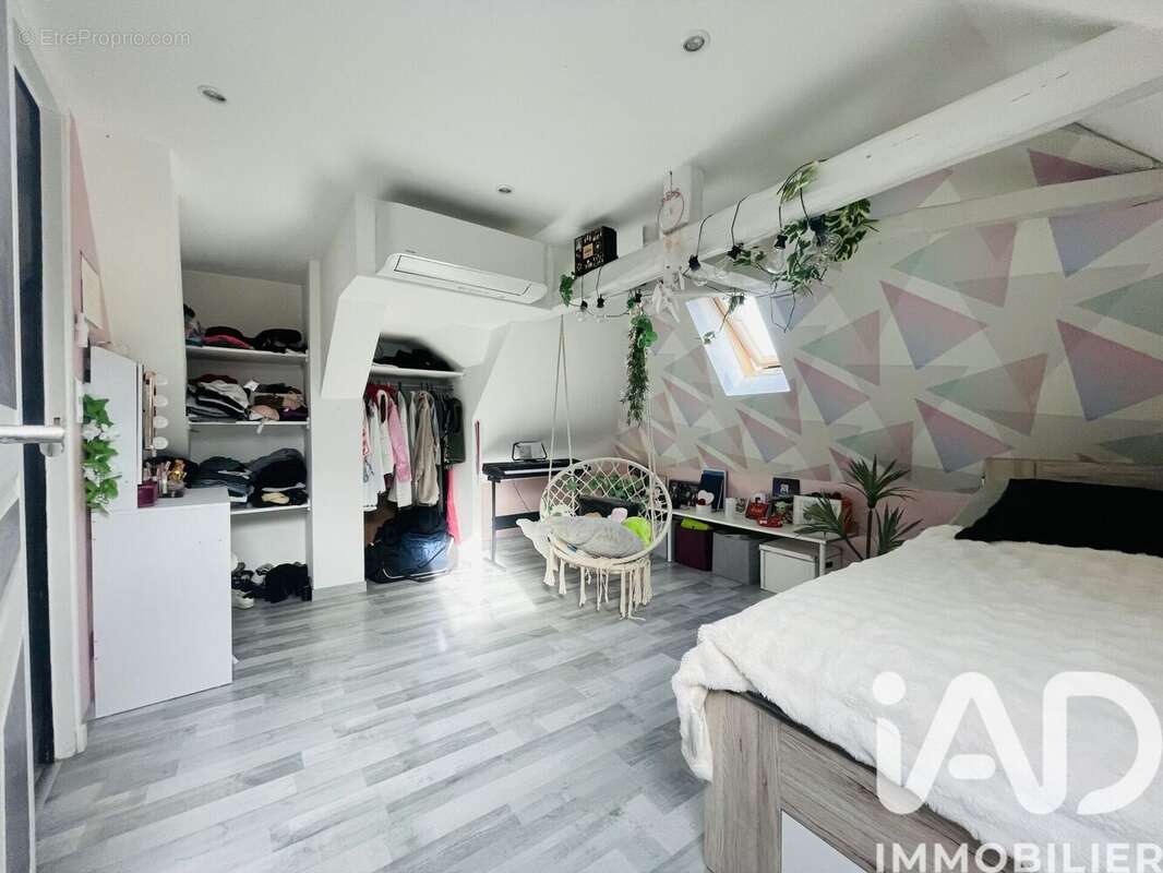 Maison 120 m² à Ladignac-Sur-Rondelles  - photo 3