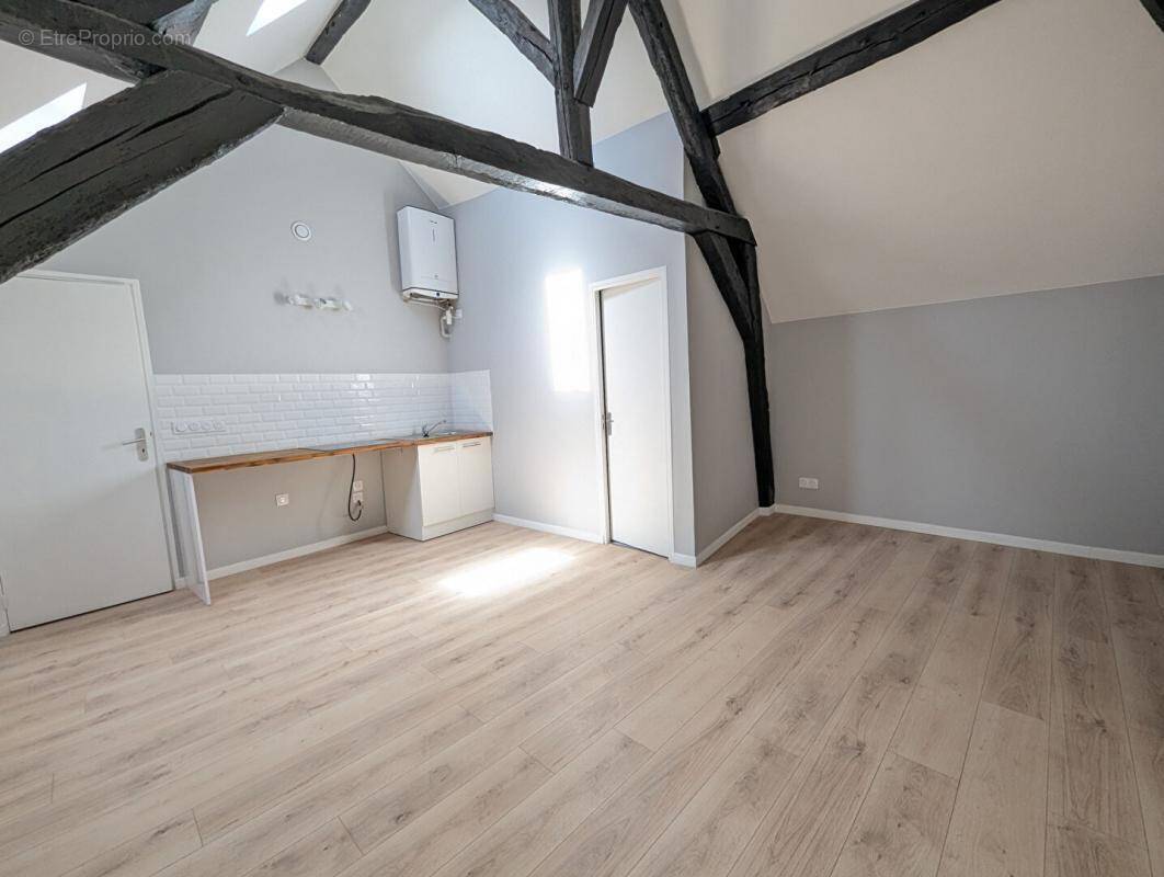 Appartement à CHANTELOUP-LES-VIGNES