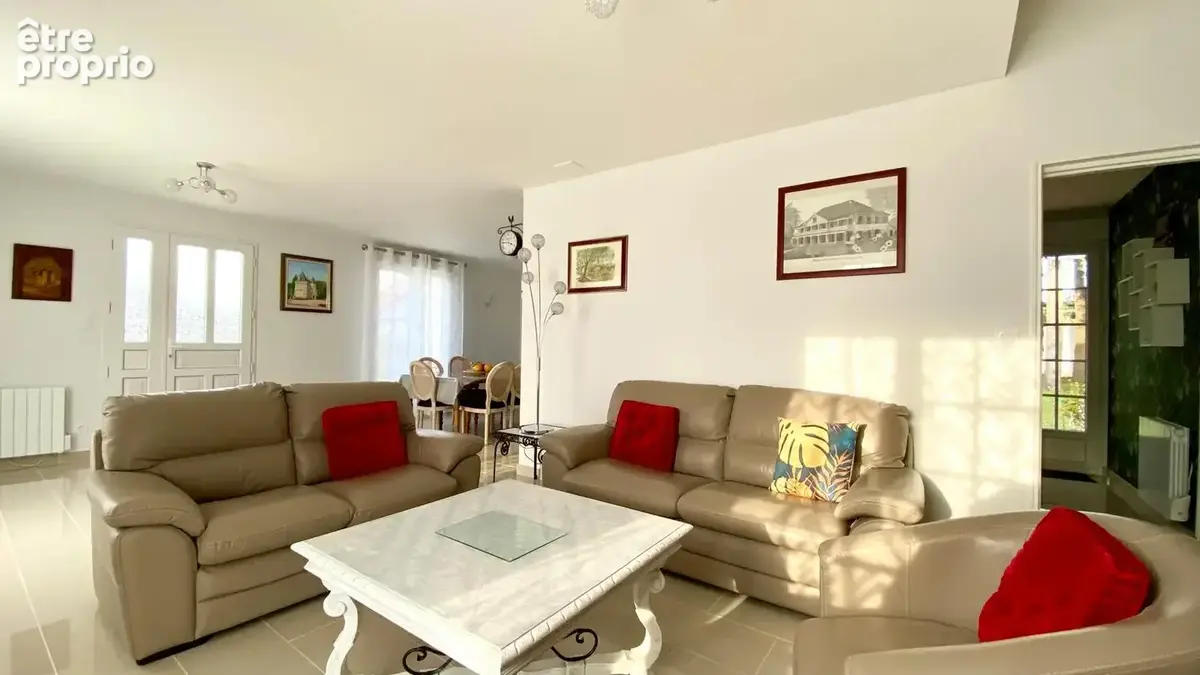 Maison traditionnelle plain pied noyer sur cher (41) - photo 2