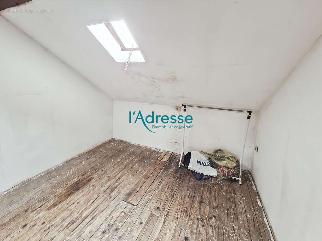 Maison à SAINT-PIERRE-MONTLIMART