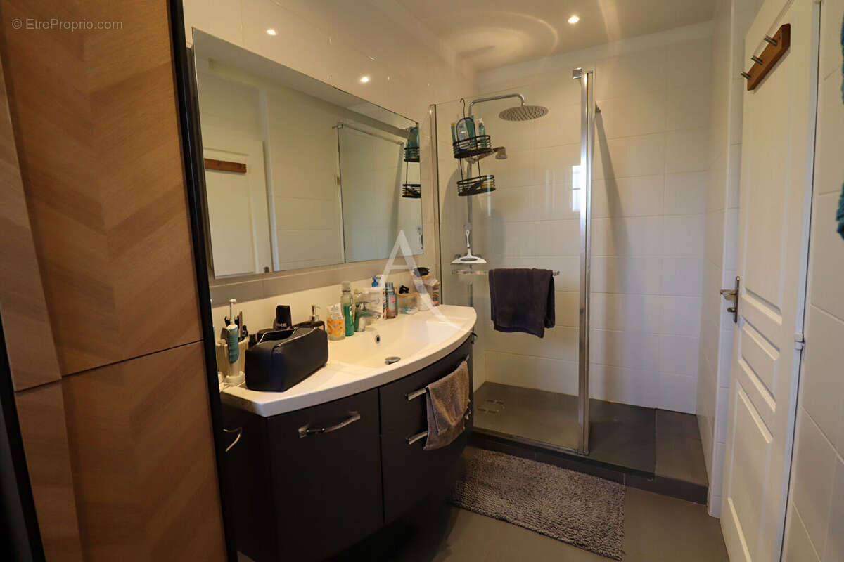 Maison à INCARVILLE