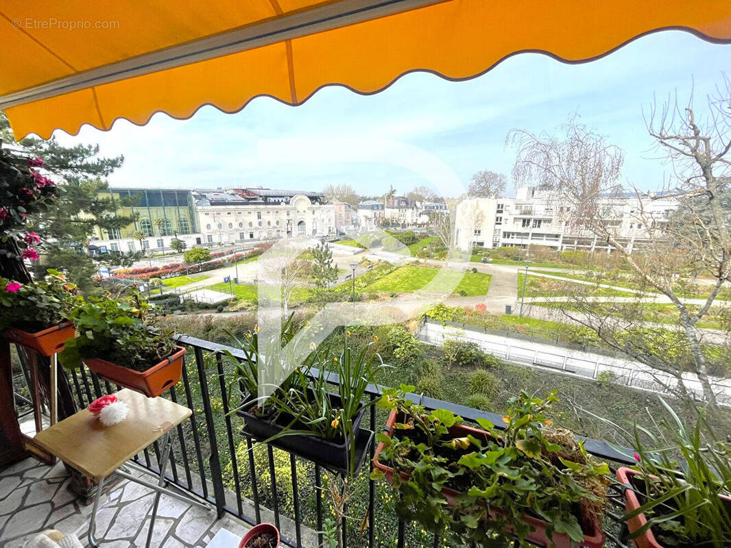 Appartement à ENGHIEN-LES-BAINS