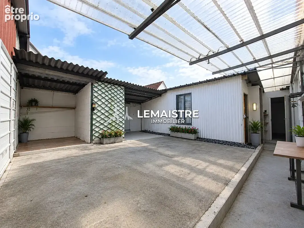 Ensemble immobilier avec maison f3, garage commercial et dépendances - photo 10