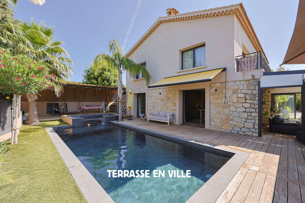 Maison à SANARY-SUR-MER