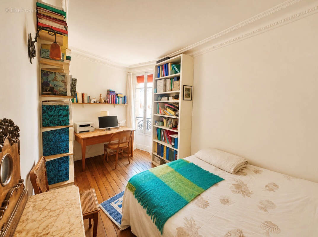 Appartement à PARIS-14E