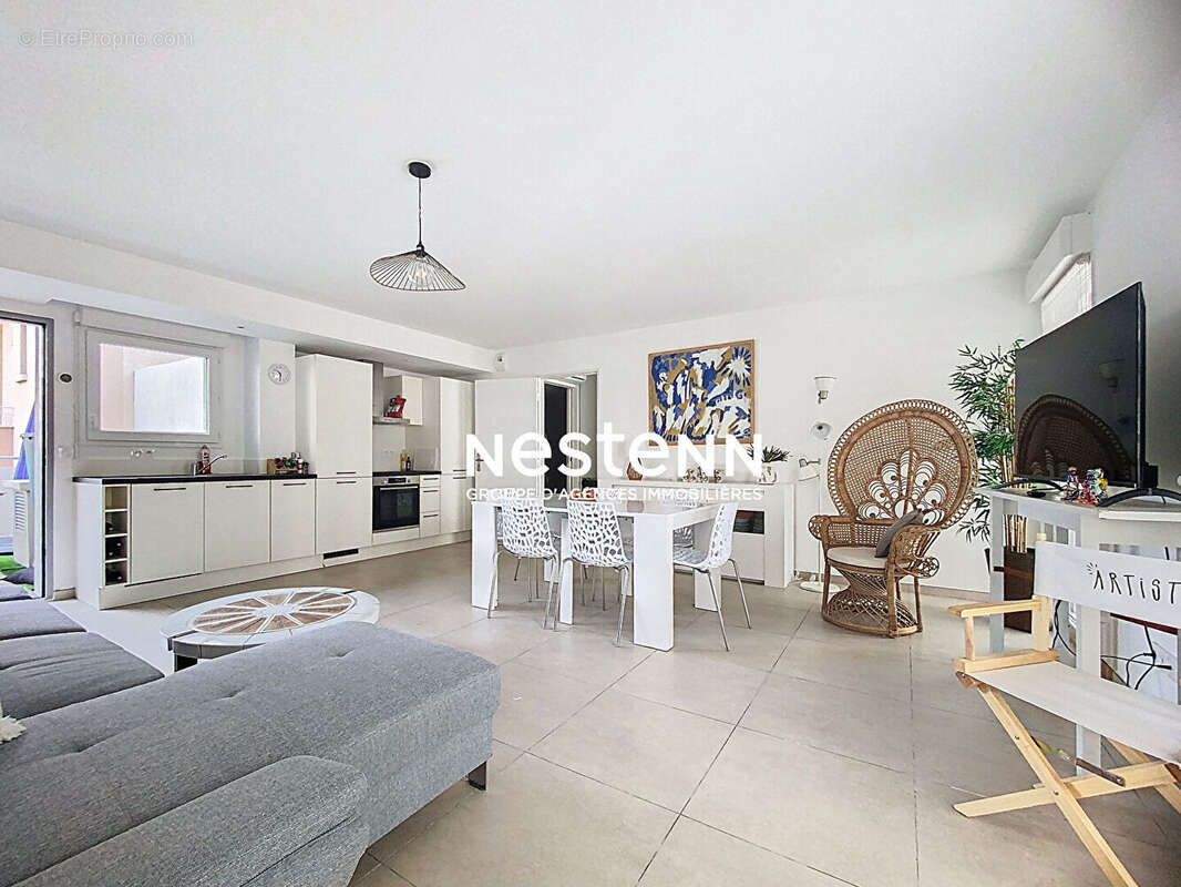 Appartement à VALLAURIS