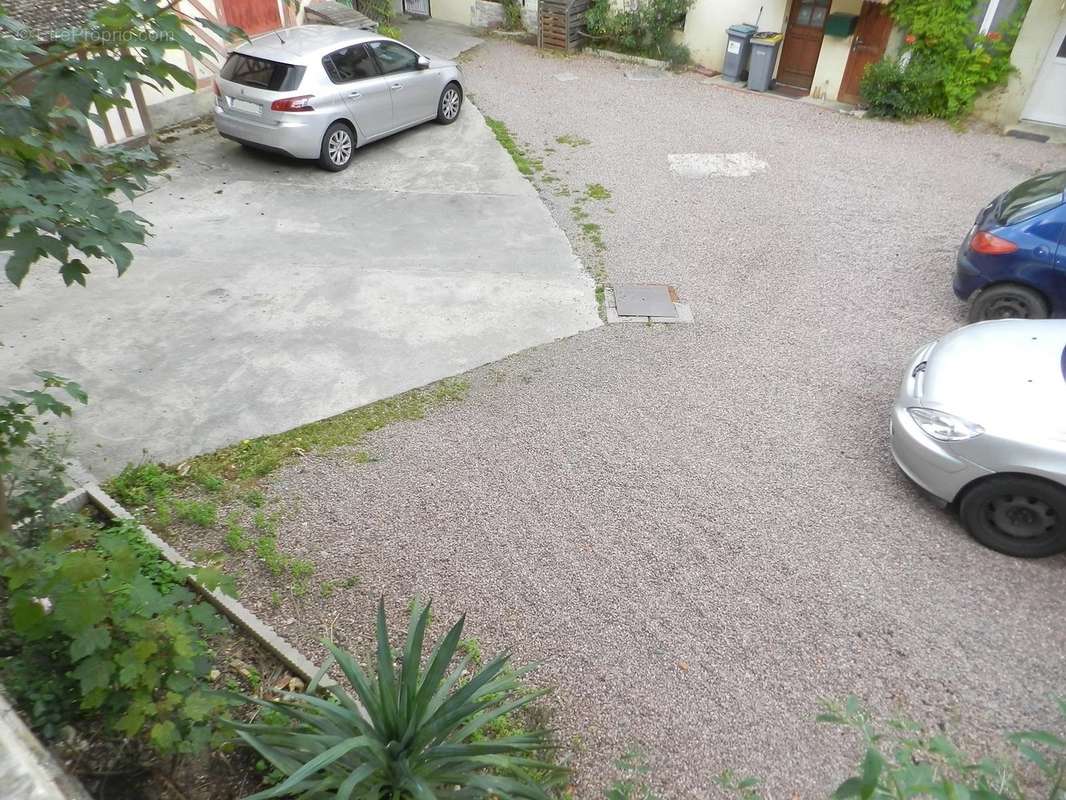 Maison à SAINT-PIERRE-SUR-DIVES