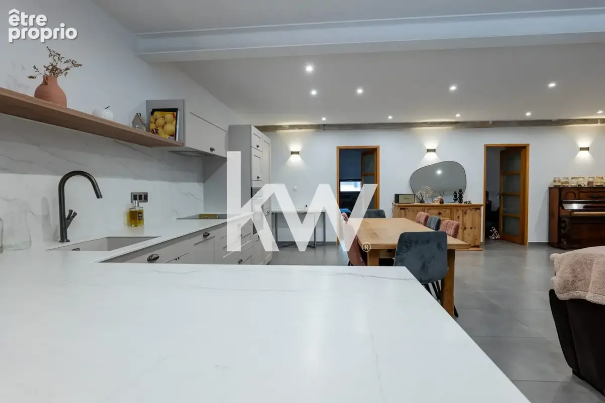 Appartement 134 m² à Roche-La-Moliere  - photo 6
