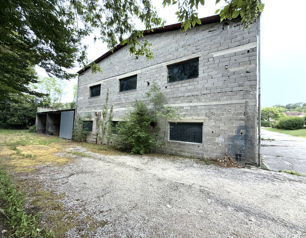 Commerce à LONS-LE-SAUNIER