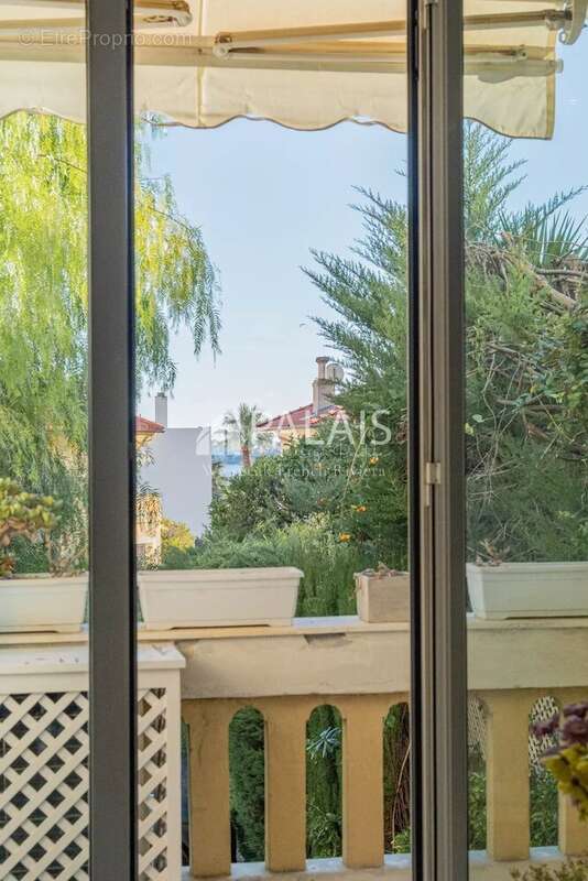 Appartement à BEAULIEU-SUR-MER