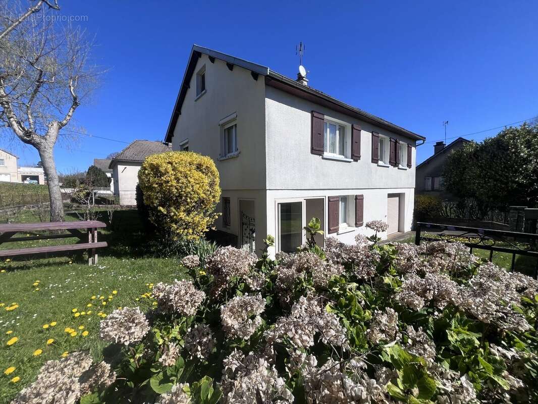 Maison à MAURIAC