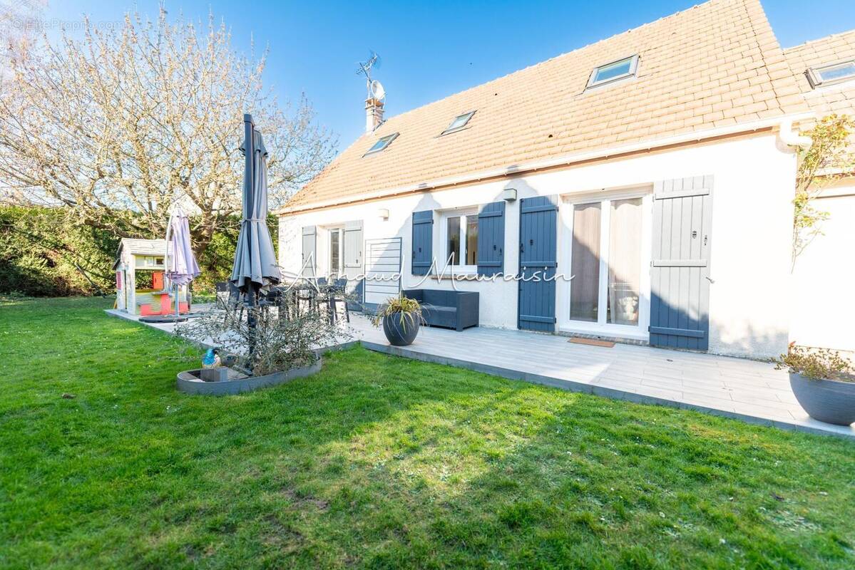 Photo 1 - Maison à LA CHAPELLE-EN-SERVAL