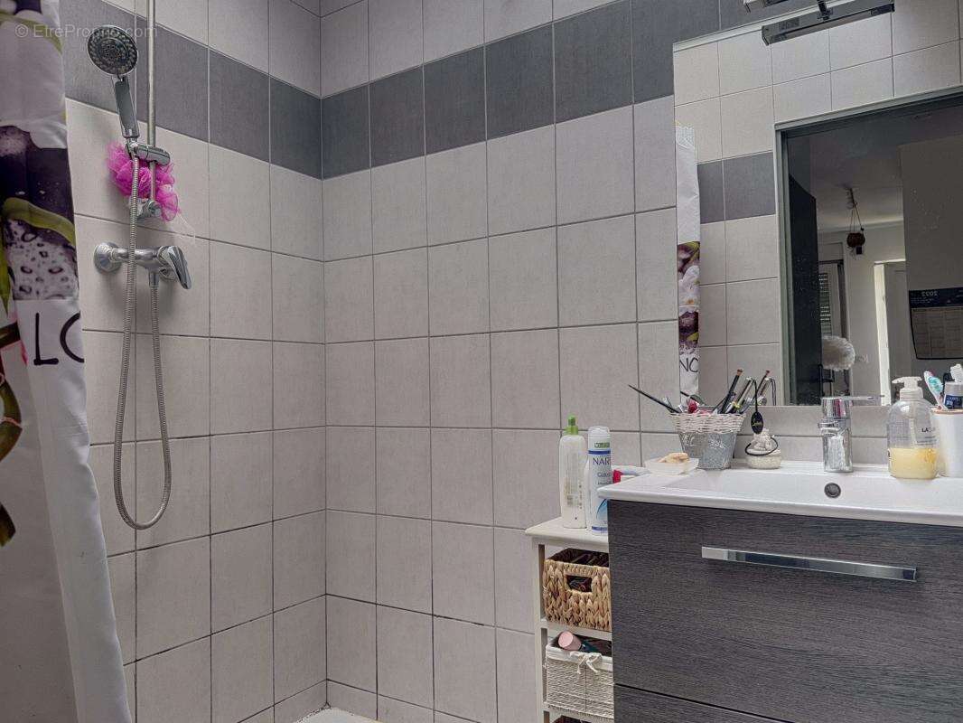 Appartement à GENLIS