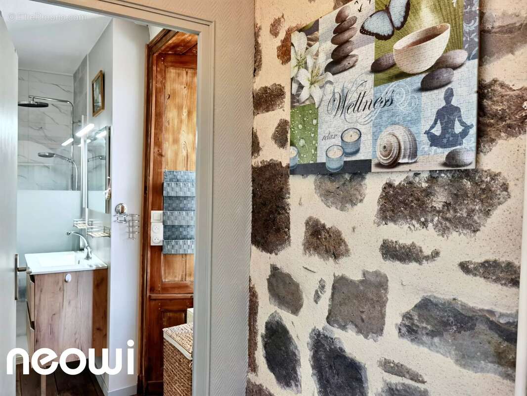 Maison auvergnate avec dépendance - photo 8