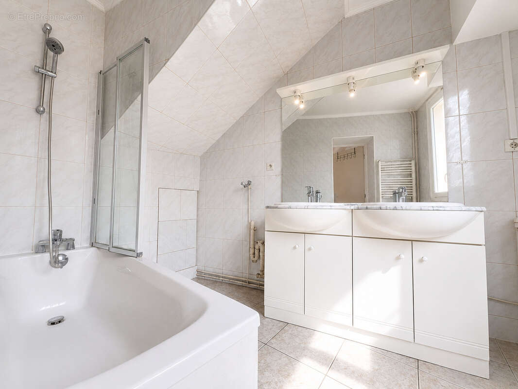 Maison à BETHISY-SAINT-MARTIN