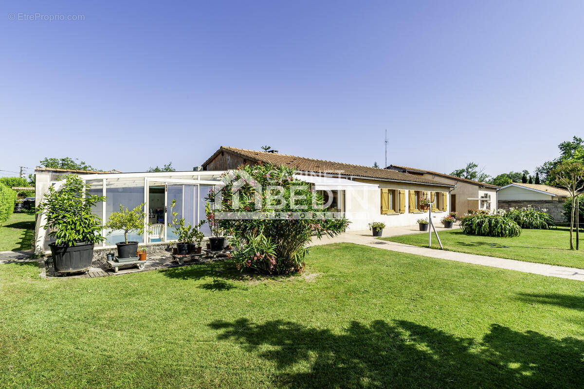 Maison à LA LANDE-DE-FRONSAC