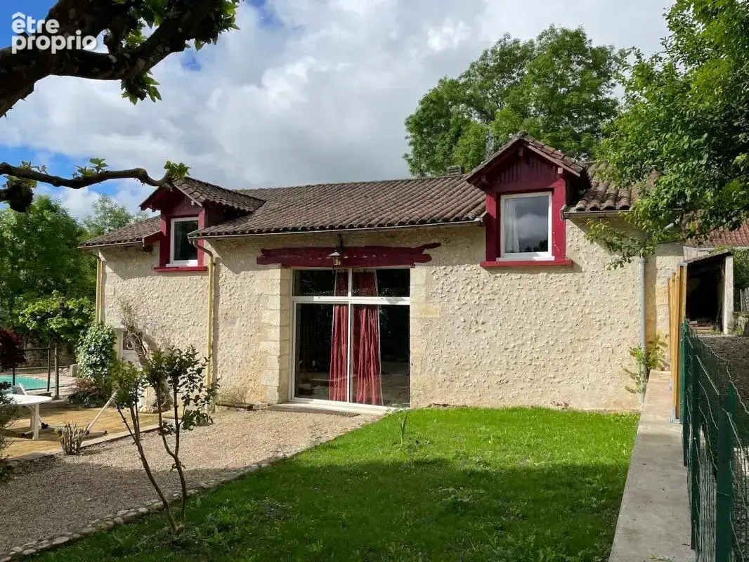 Maison à SAINT-ASTIER