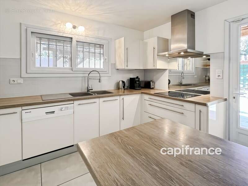 Belle villa provençale rénovée avec vue sur les collines  à BAGNOLS EN FORET (83) - photo 15