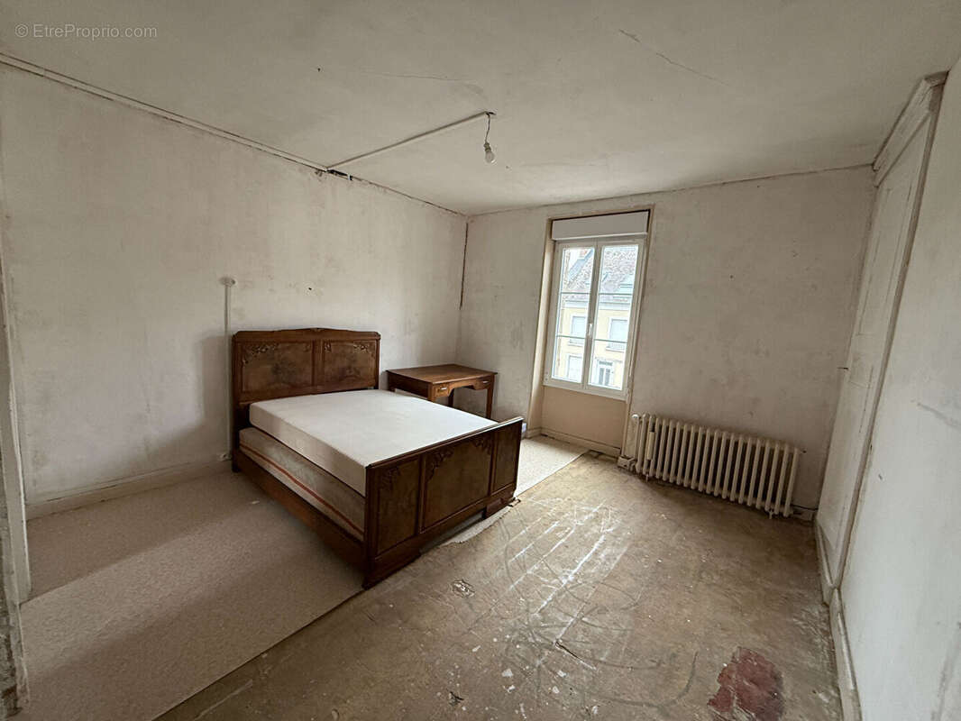 Maison à LAVAVEIX-LES-MINES