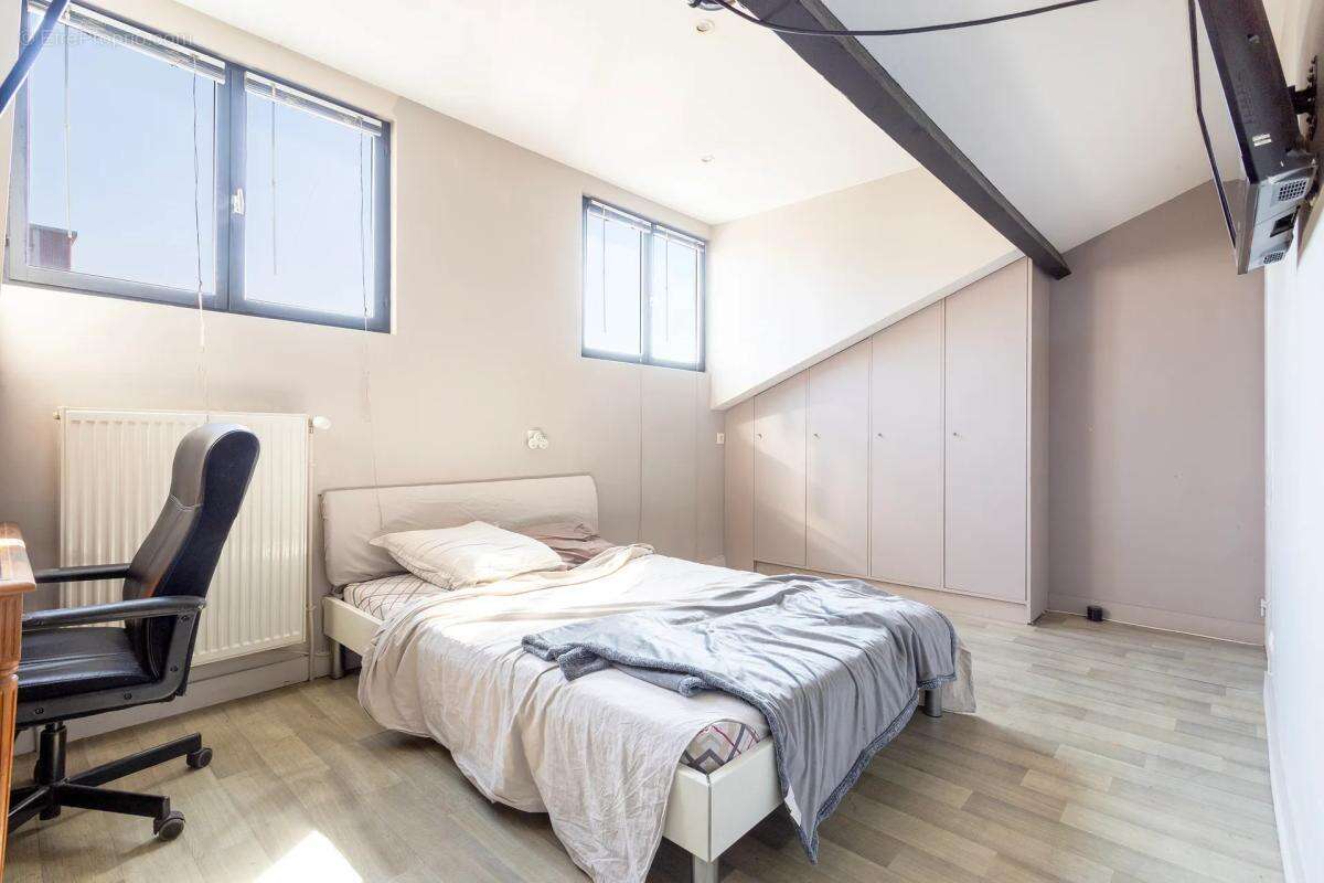 Maison de 4 pièces de 120 m² à Roubaix - photo 8