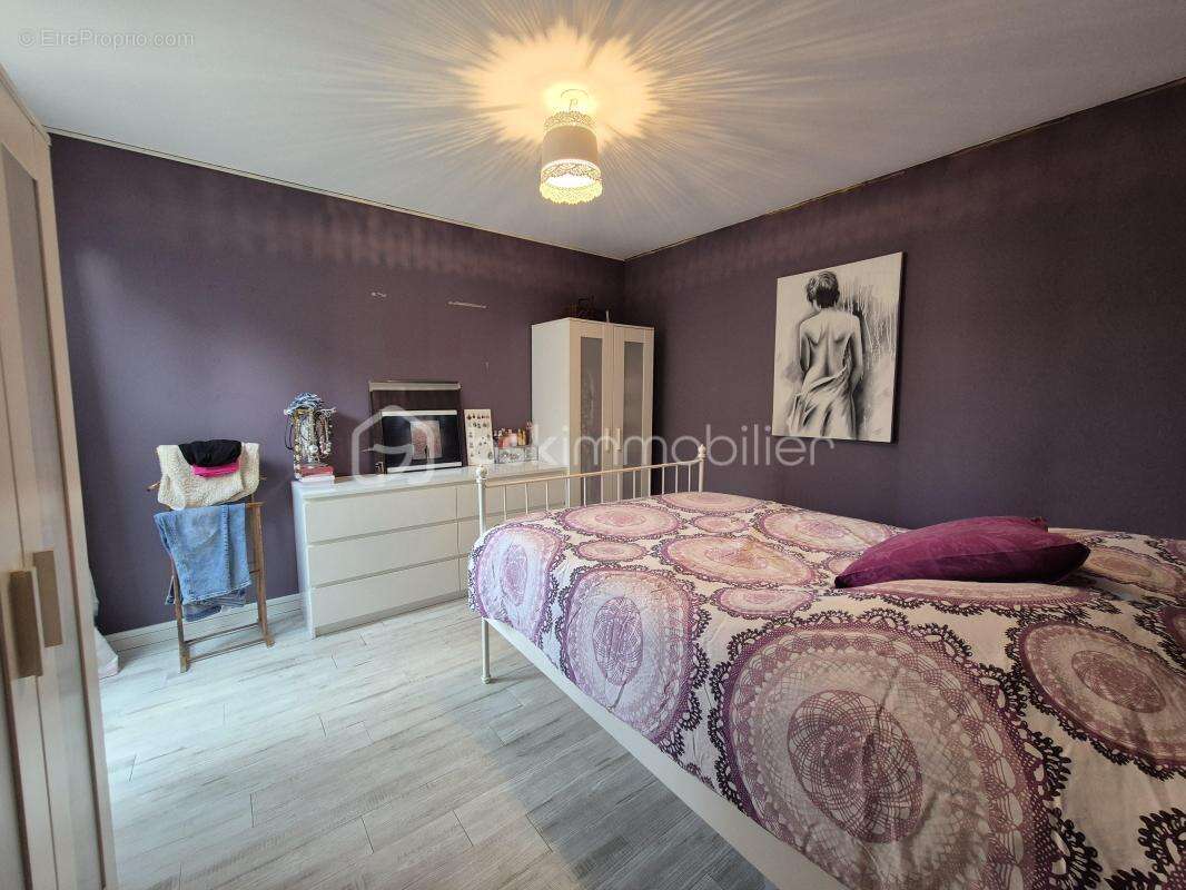 Appartement à COURCOURONNES