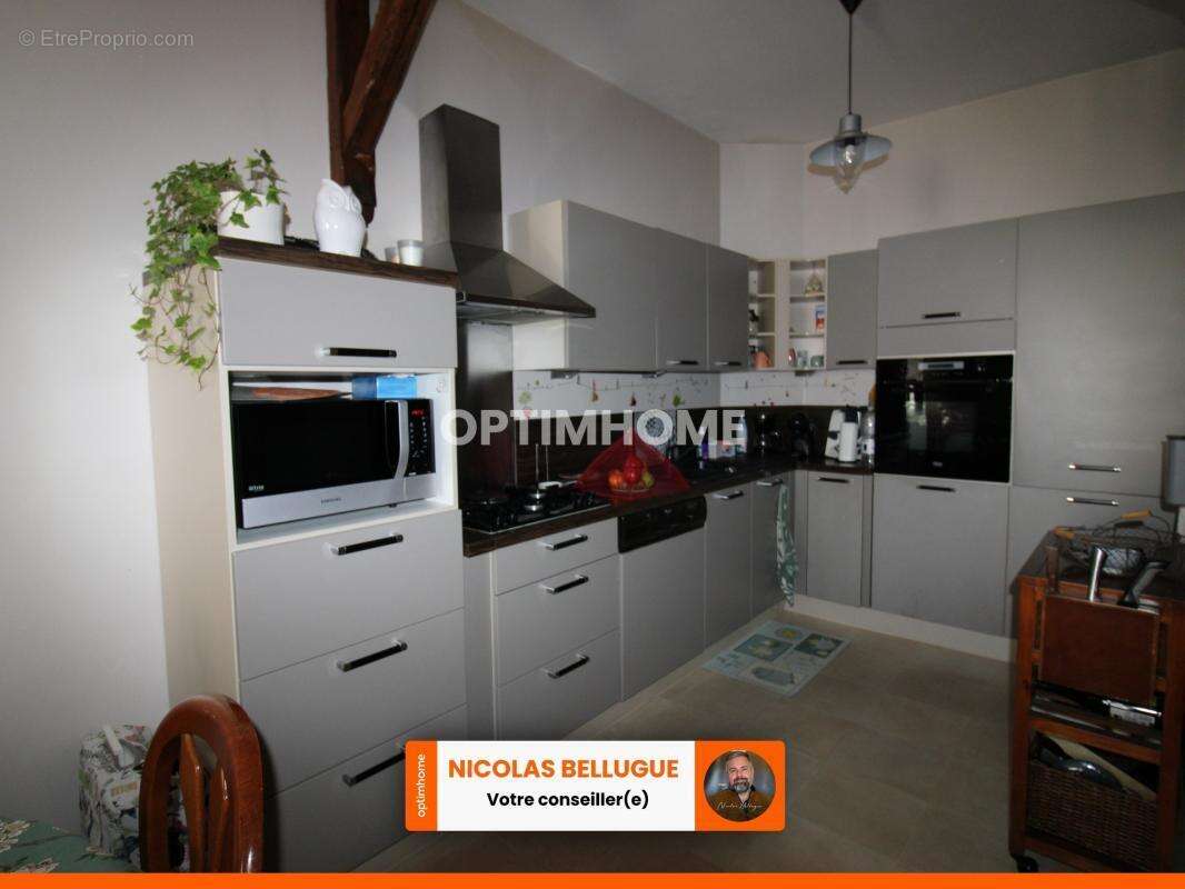 Habitez et travaillez au même endroit : 3 chambres et local commercial - photo 5