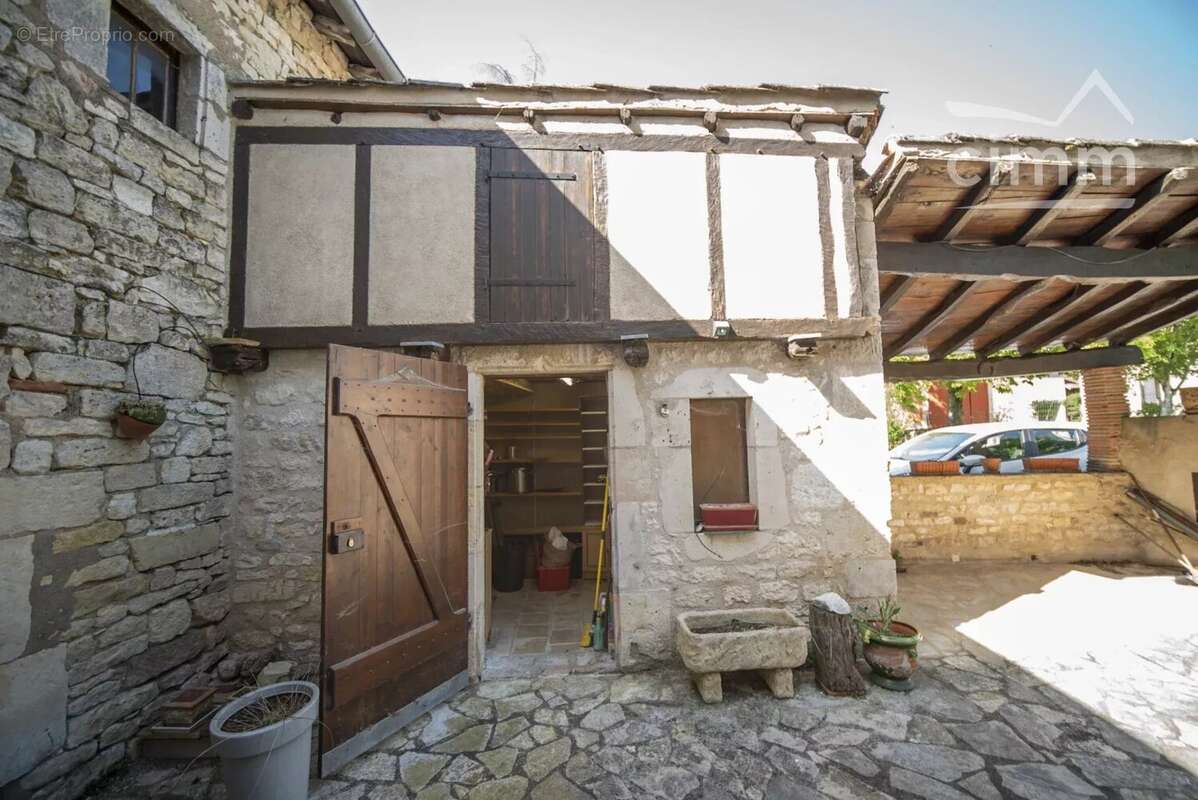 Belle maison au coeur du triangle d'or. - photo 6