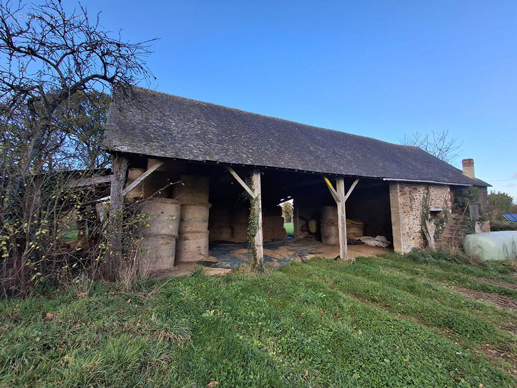 Maison à DOMPIERRE-DU-CHEMIN