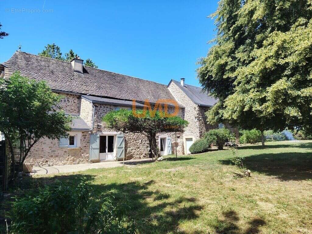 Grande maison en pierres - photo 2