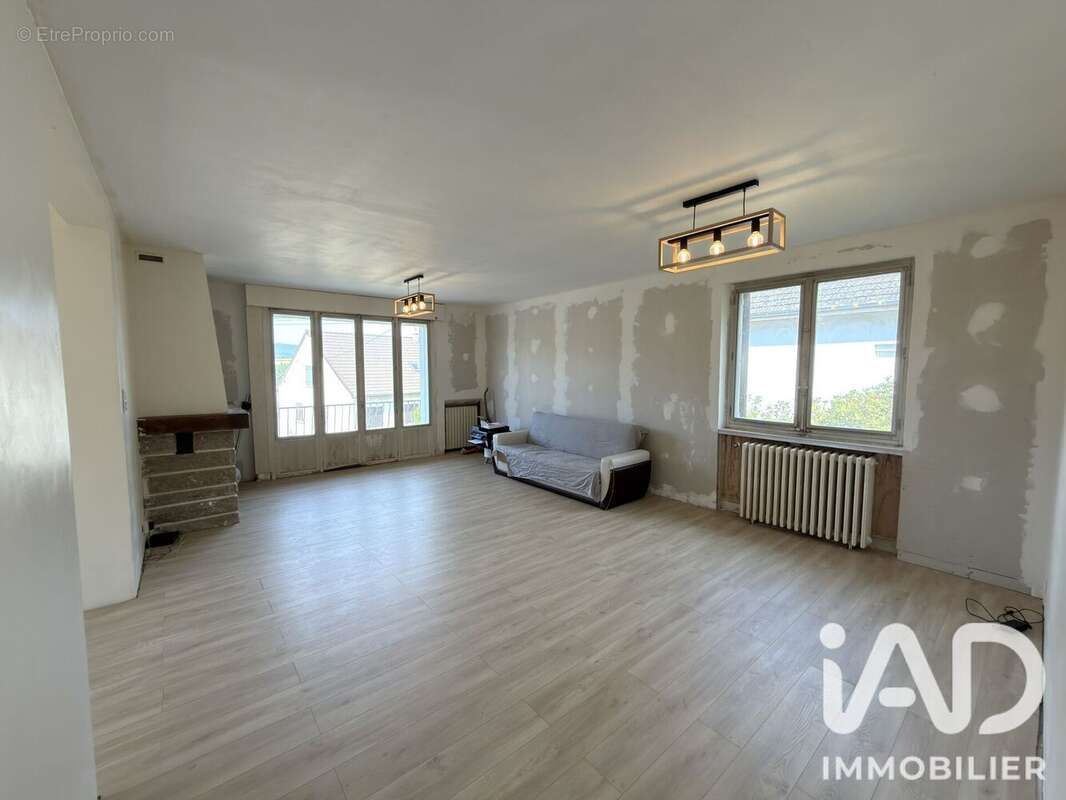 Photo 3