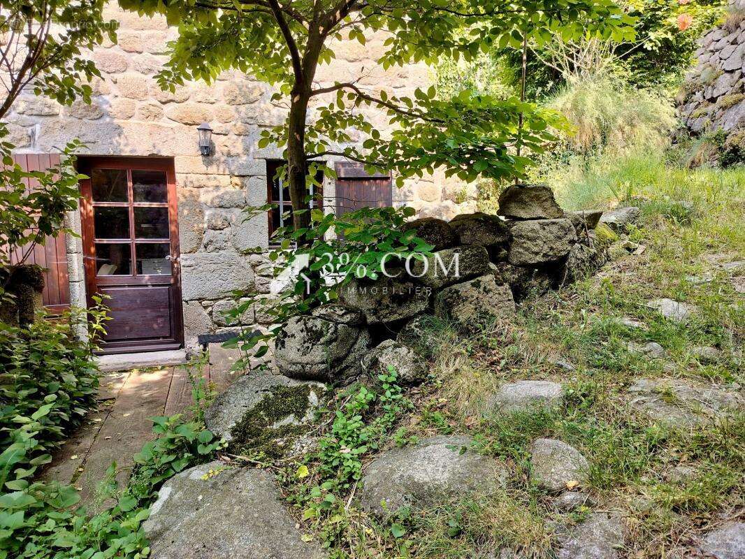 Maison à SAINT-GENEST-LACHAMP