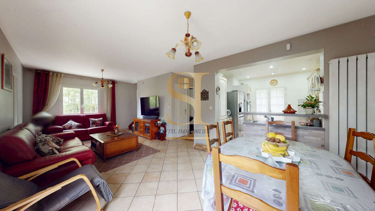 Maison à VIGNEUX-SUR-SEINE