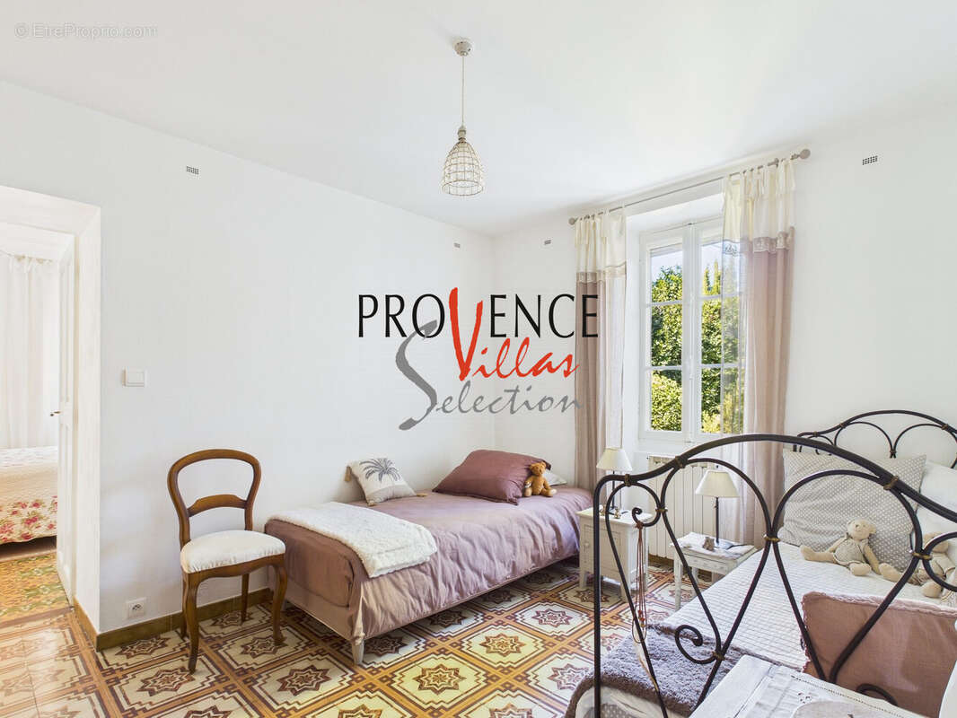 Maison à SAINT-ETIENNE-DU-GRES