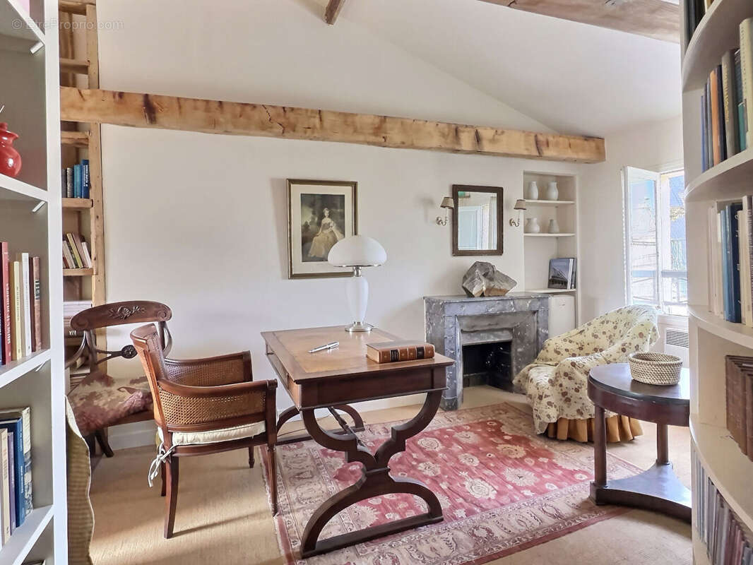 Appartement à PARIS-6E