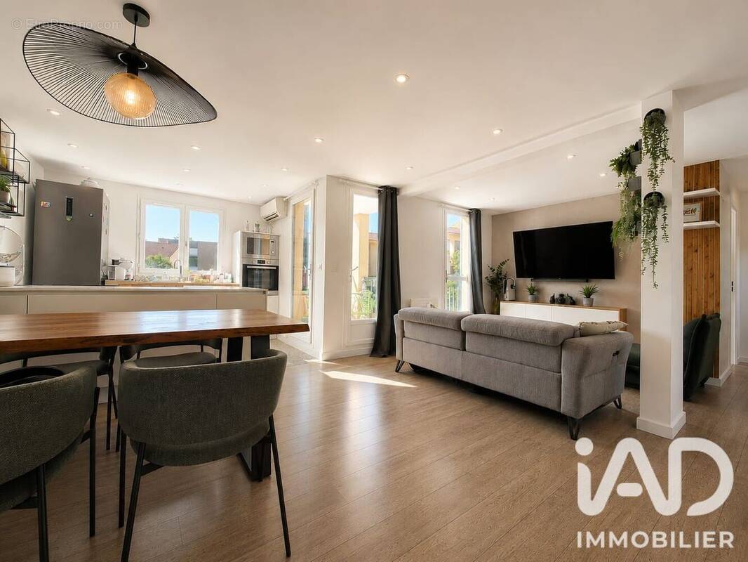 Photo 1 - Appartement à SAINT-LAURENT-DU-VAR