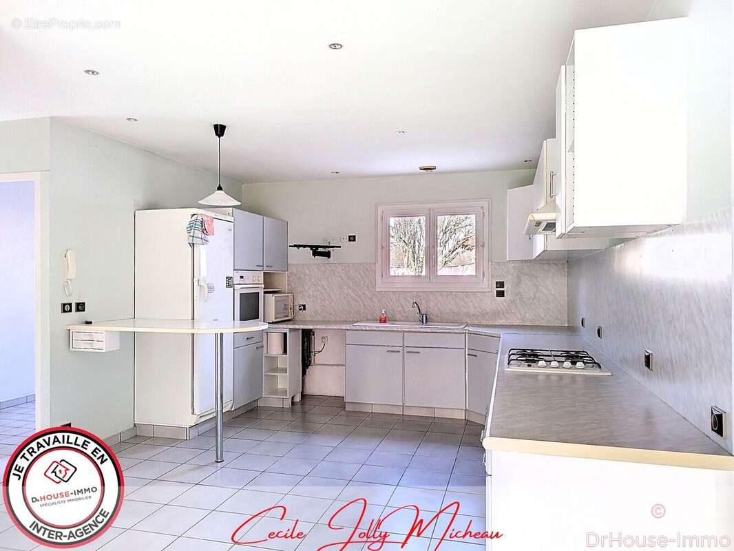 Maison à SAINT-GENES-DE-BLAYE