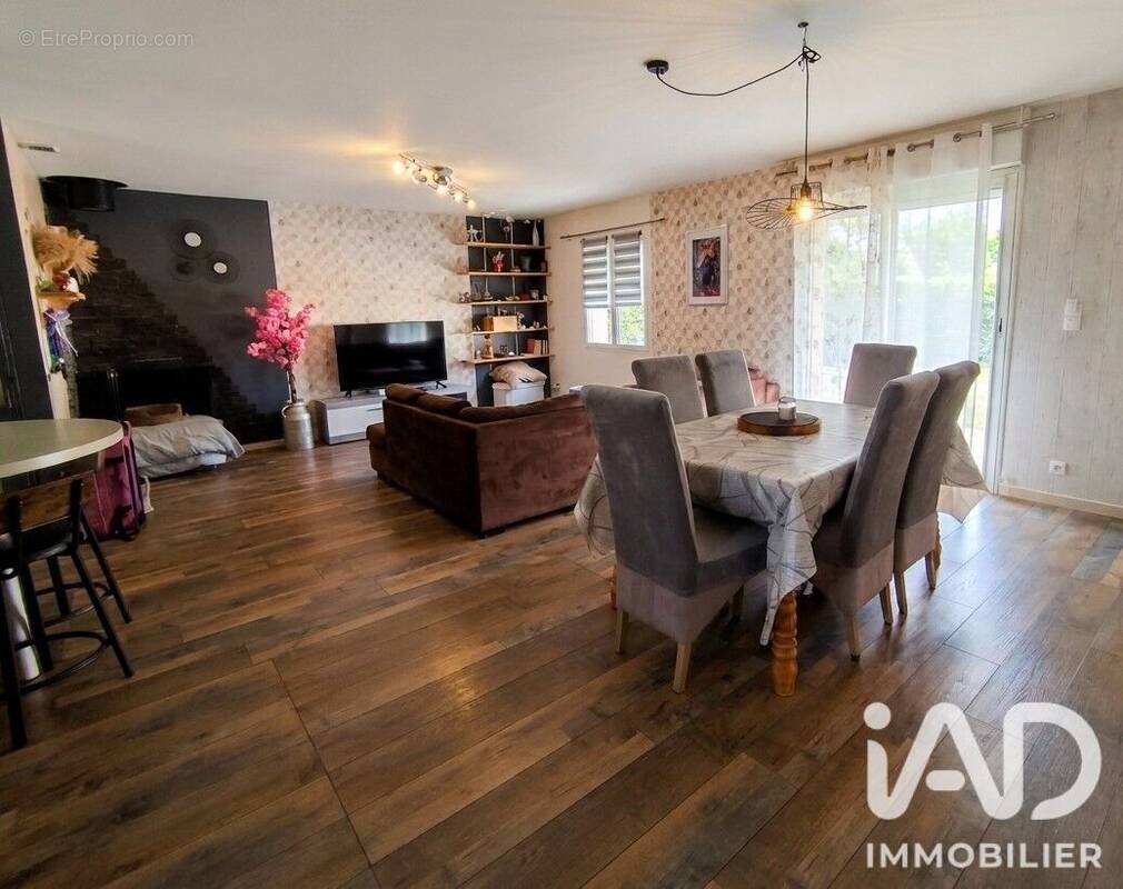 Photo 1 - Maison à SAINTE-OUENNE