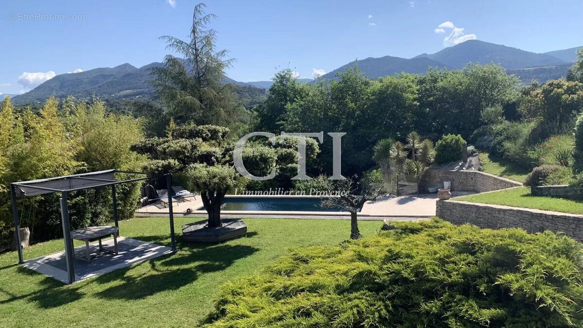 Maison à VAISON-LA-ROMAINE