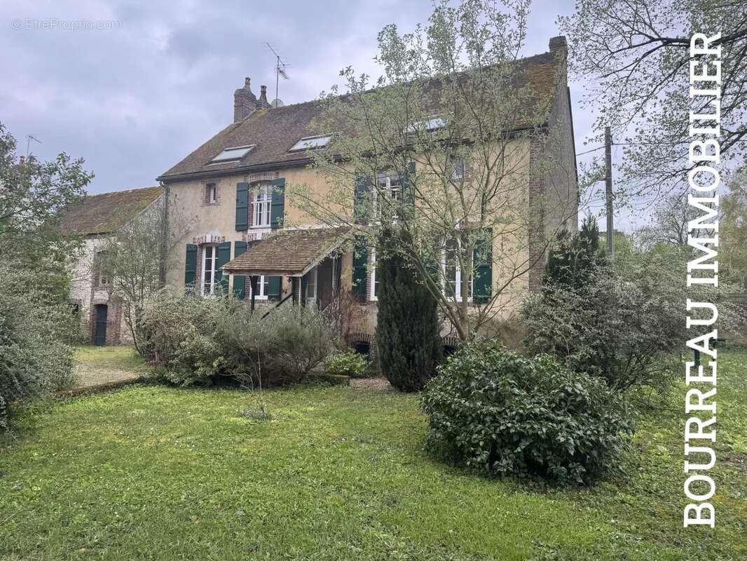 Maison à CHASSY