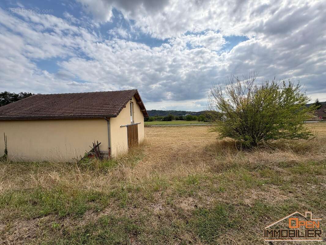 Appartement à CAZOULES