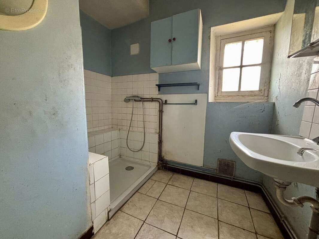 Maison 102 m² à Chatuzange-Le-Goubet  - photo 5