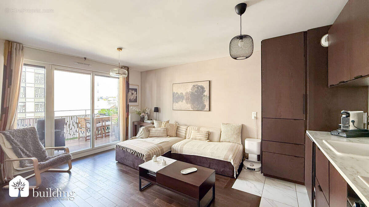 Appartement à COURBEVOIE