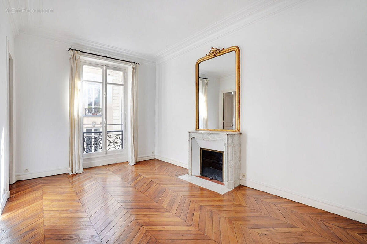 Appartement à PARIS-6E
