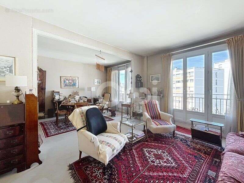Appartement à PARIS-15E