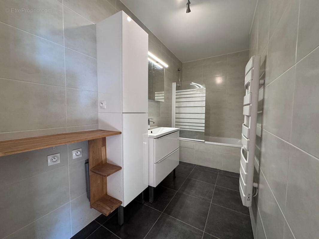 Appartement à ARS-SUR-MOSELLE