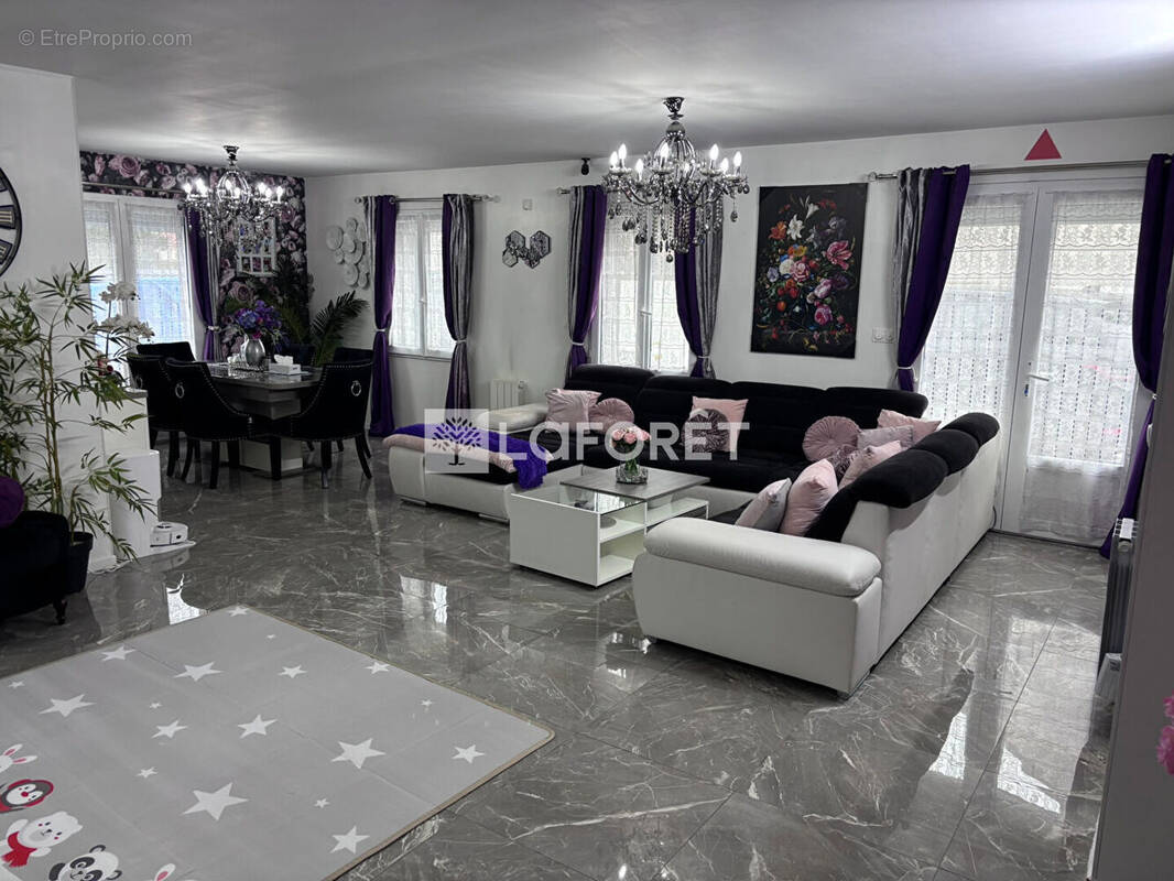 Maison à GOUSSAINVILLE