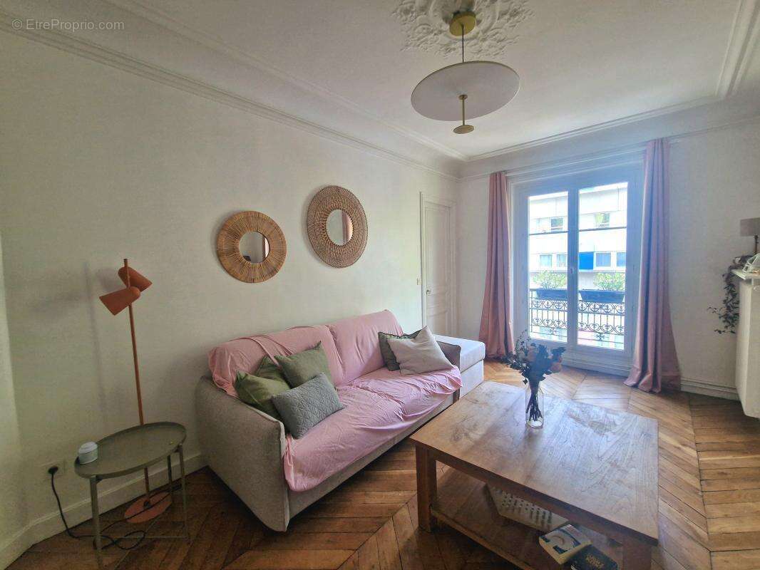 Appartement à PARIS-12E